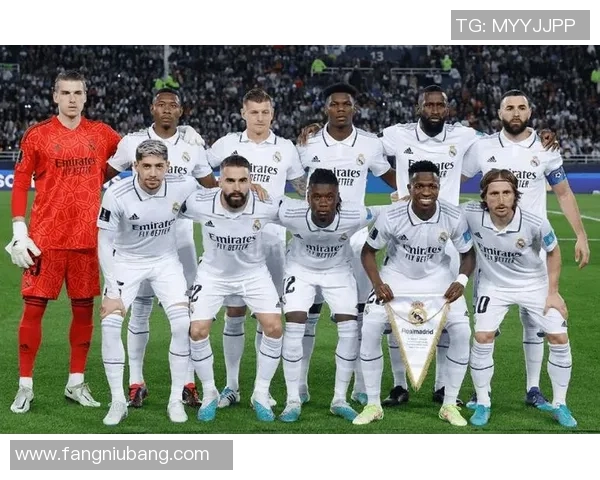 足球明星的浪漫主义情怀与绿茵场上的爱情故事交织的传奇人生