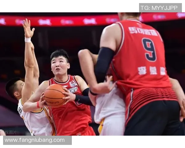 成都篮球队与北京篮球队赛后复盘分析双方状态与表现对比